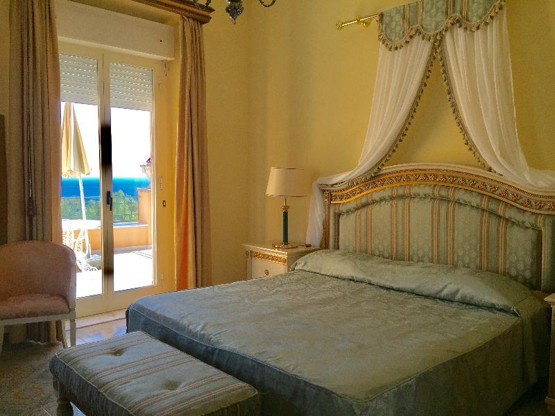 Hotel Villa Riis Taormina Buitenkant foto