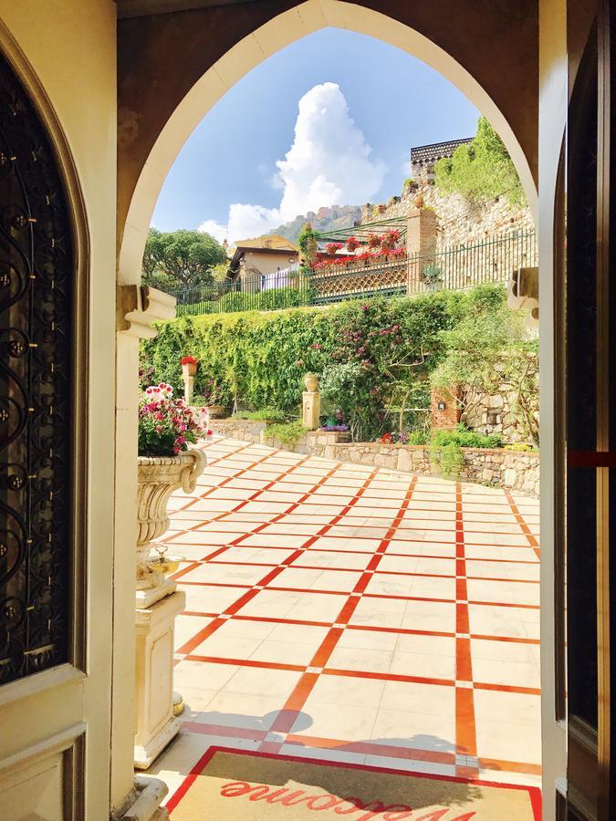 Hotel Villa Riis Taormina Buitenkant foto