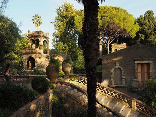 Hotel Villa Riis Taormina Buitenkant foto